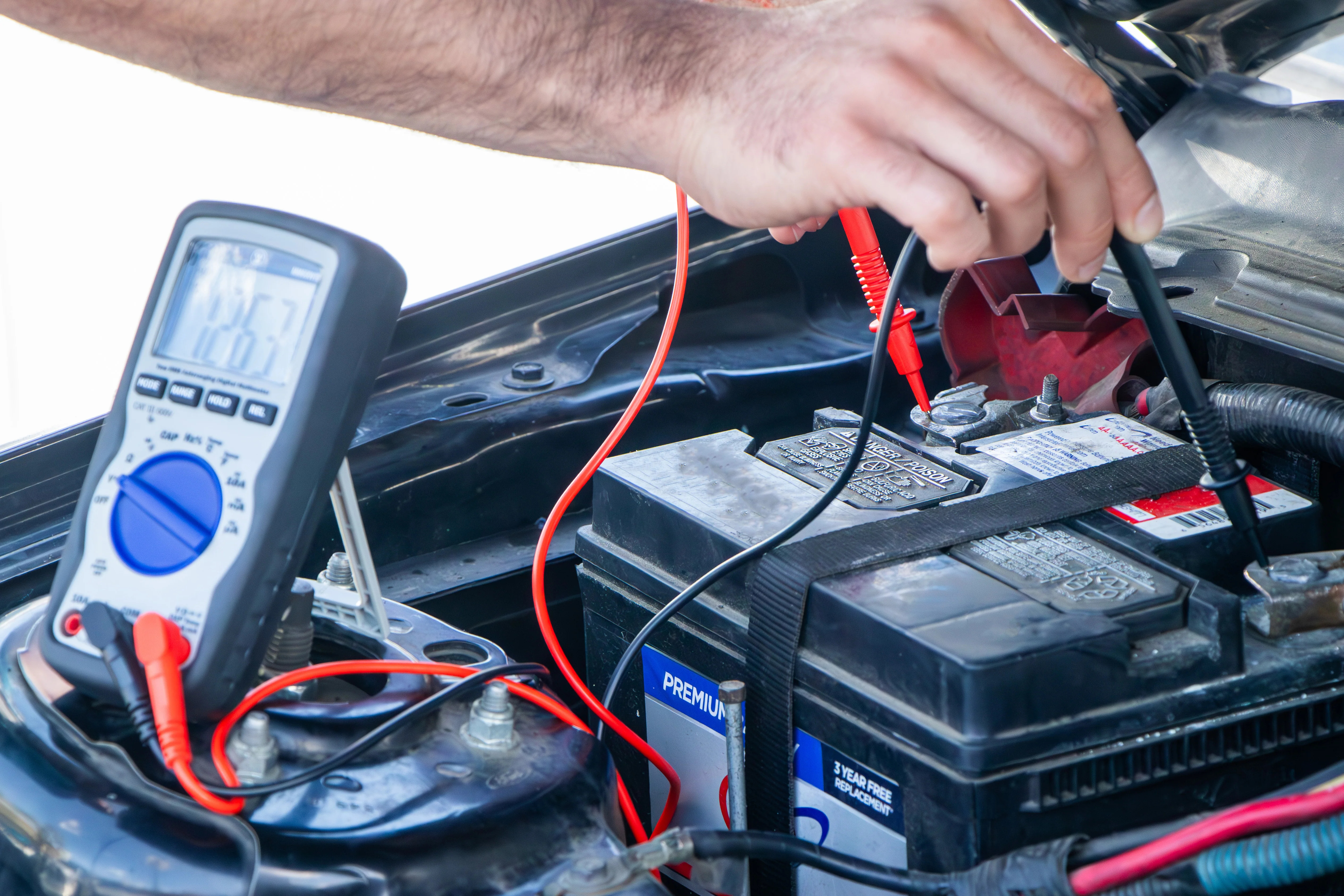 True RMS Auto ranging Multimeter with Large Screen - Image 12